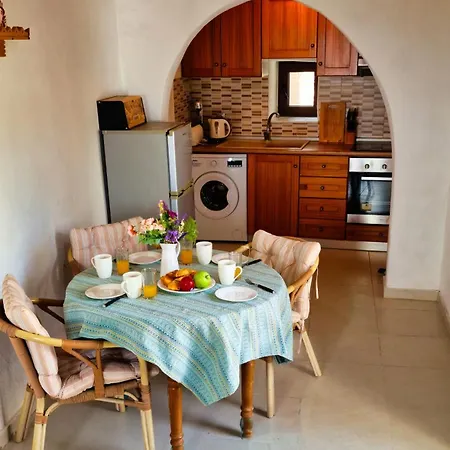 Guest house Yiannis
